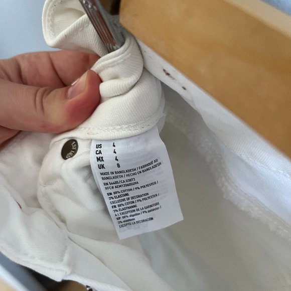 American Eagle Size 4 White Jean Shorts - Picture 3 of 3